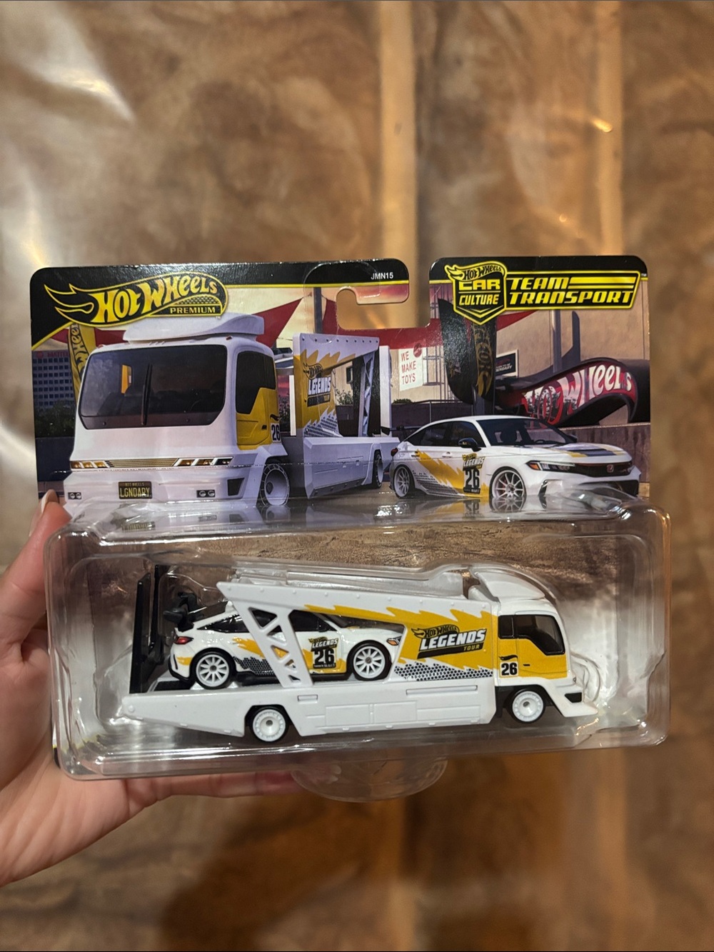 Hot Wheels Team Transport 2026 HW Legends Tour ‘24 Honda Civic Type R (FL5)